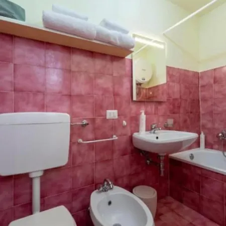 Tiny On The Tremezzo