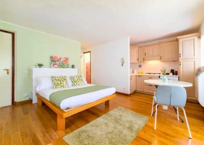 Tiny On The * Tremezzo